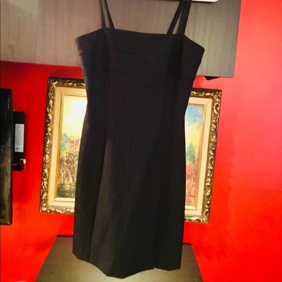 Classic wool Tara Jarmon dress - Picture 1 of 6